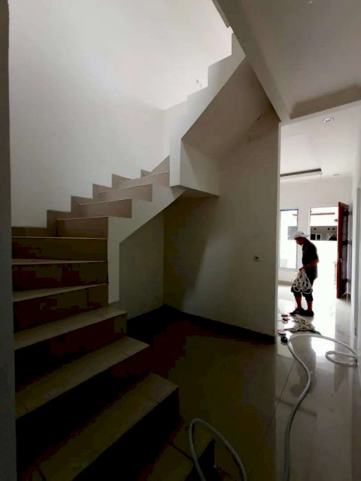 Dijual HUNIAN 2 LANTAI RUMAH CLASIC GAYA MODERN IDRumah