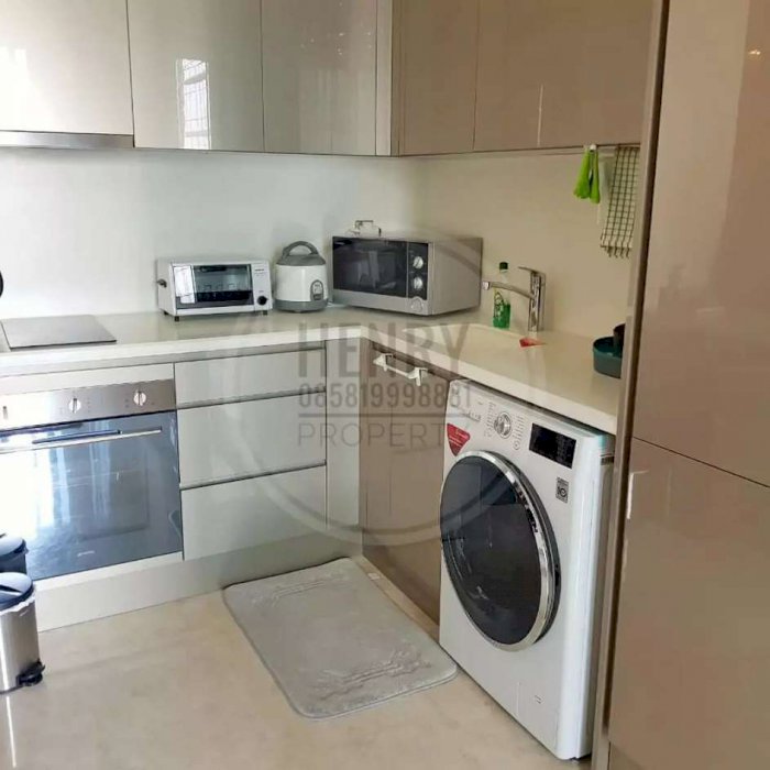 DISTRICT 8 SUDIRMAN For Rent 1BR Full Furnish Mid Floor