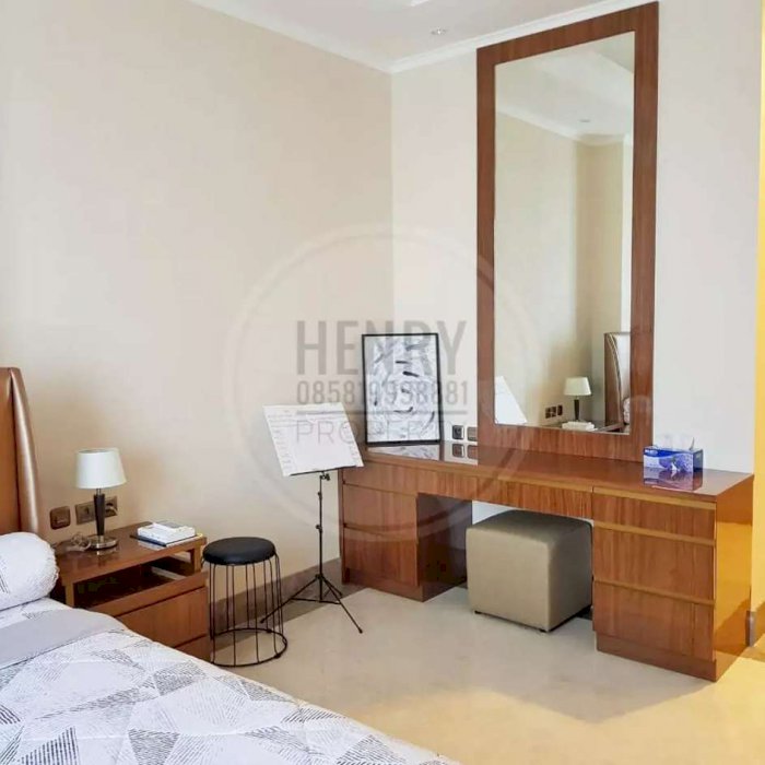 DISTRICT 8 SUDIRMAN For Rent 1BR Full Furnish Mid Floor