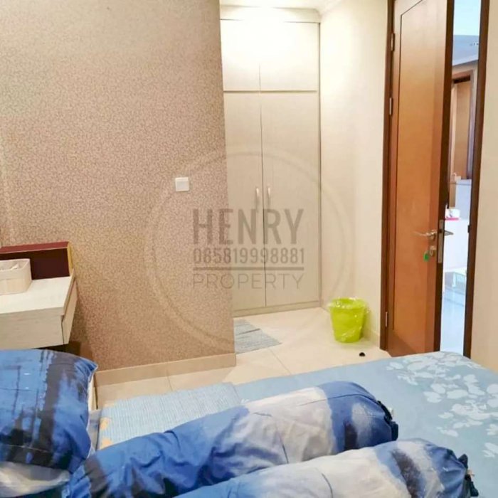 TAMAN ANGGREK RESIDENCE Dijual Cepat 2+1BR FULL FURNISH POOL VIEW