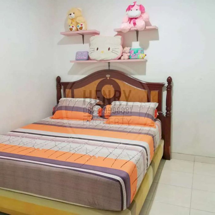 Dijual Cepat Rumah Cantik Pemilik Janda Cantik di Taman Ratu