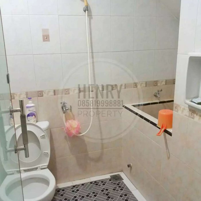Dijual Cepat Rumah Cantik Pemilik Janda Cantik di Taman Ratu