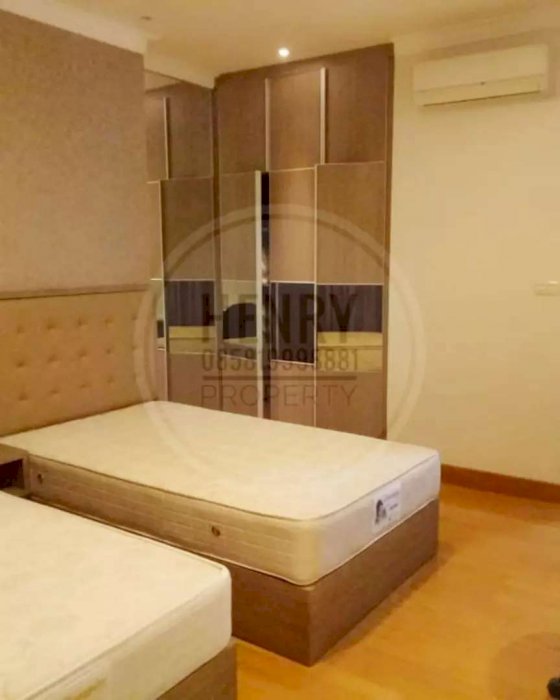 RESIDENCE 8 SCBD For Rent 2+1 BR Full Furnish Best View High Floor