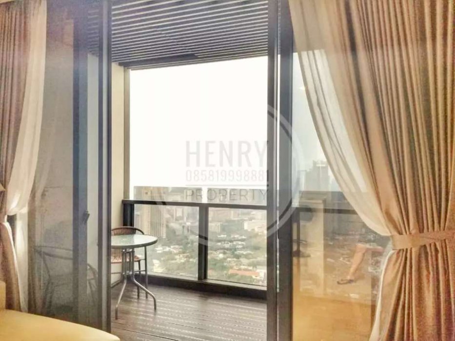 APARTMENT DISTRICT 8 For Rent 2+1BR Full Furnish Mid Floor City View