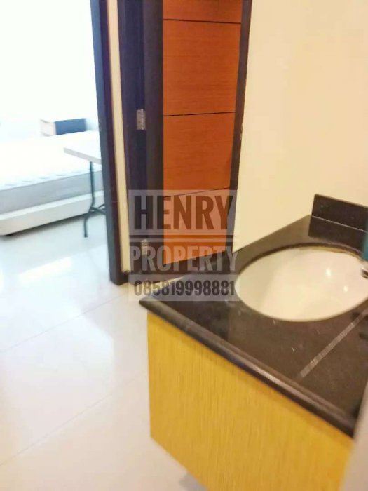 APARTMENT TAMAN ANGGREK CONDO Dibawah Harga Market unit 3+1BR High Fl
