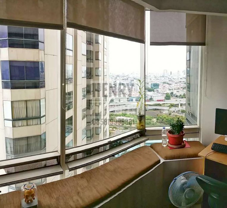 TAMAN ANGGREK CONDOMINIUM For Sale 3+1BR Full Furnish Mid Floor