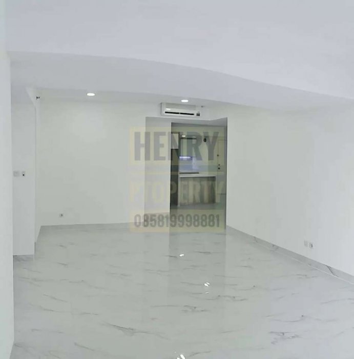 TAMAN ANGGREK CONDOMINIUM Baru Renov 2+1BR Lantai Rendah Semi Furnish