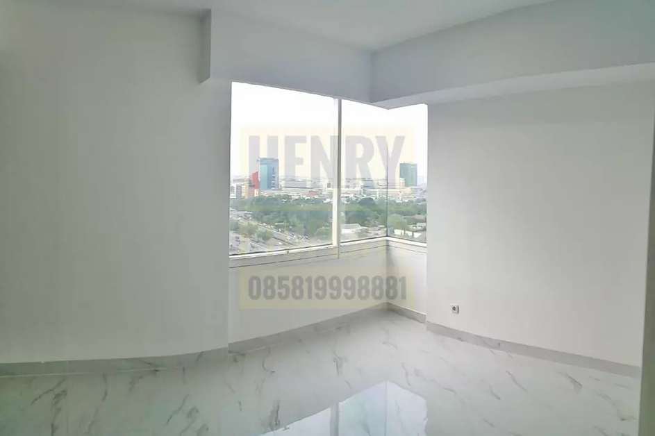 TAMAN ANGGREK CONDOMINIUM Baru Renov 2+1BR Lantai Rendah Semi Furnish