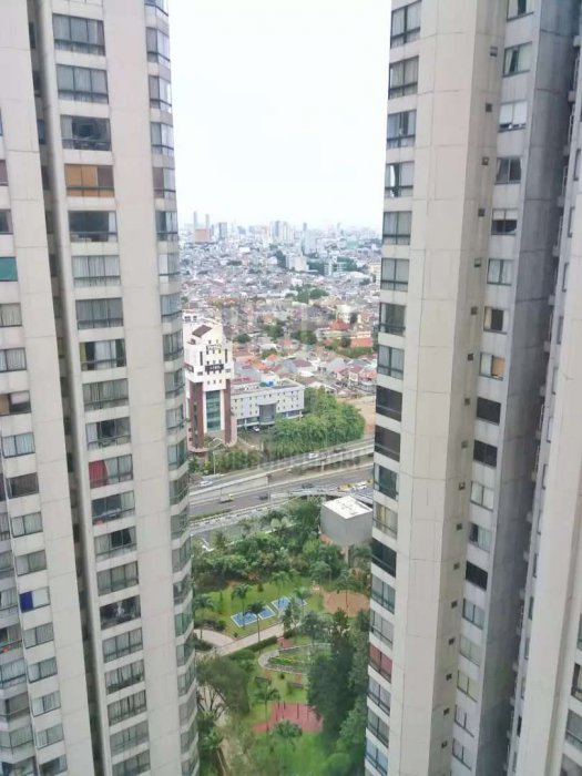 TAMAN ANGGREK CONDOMINIUM 2+1 BR Sdh Renovasi City View dan Taman