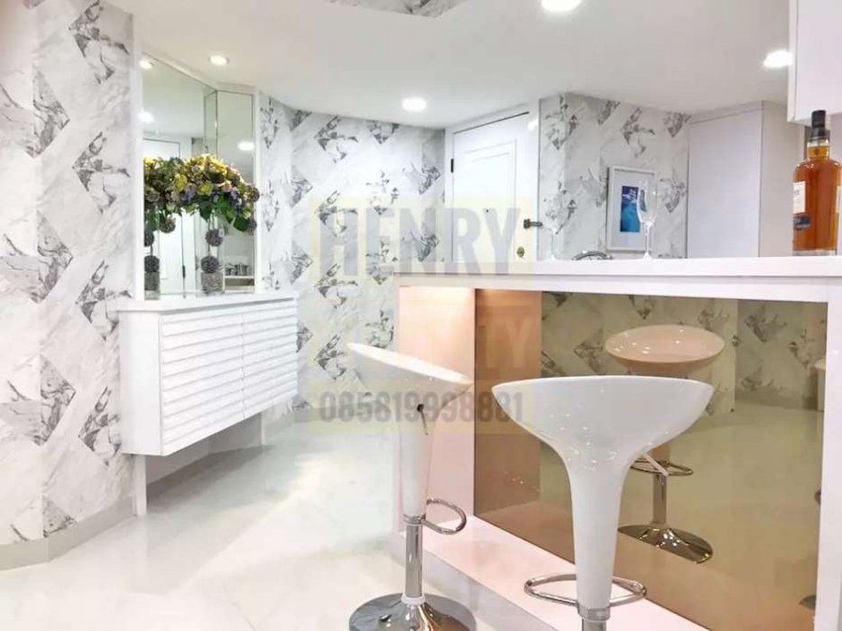 TAMAN ANGGREK CONDOMINIUM Brand New Unit 2+1 BR Full Furnish Mid Fl