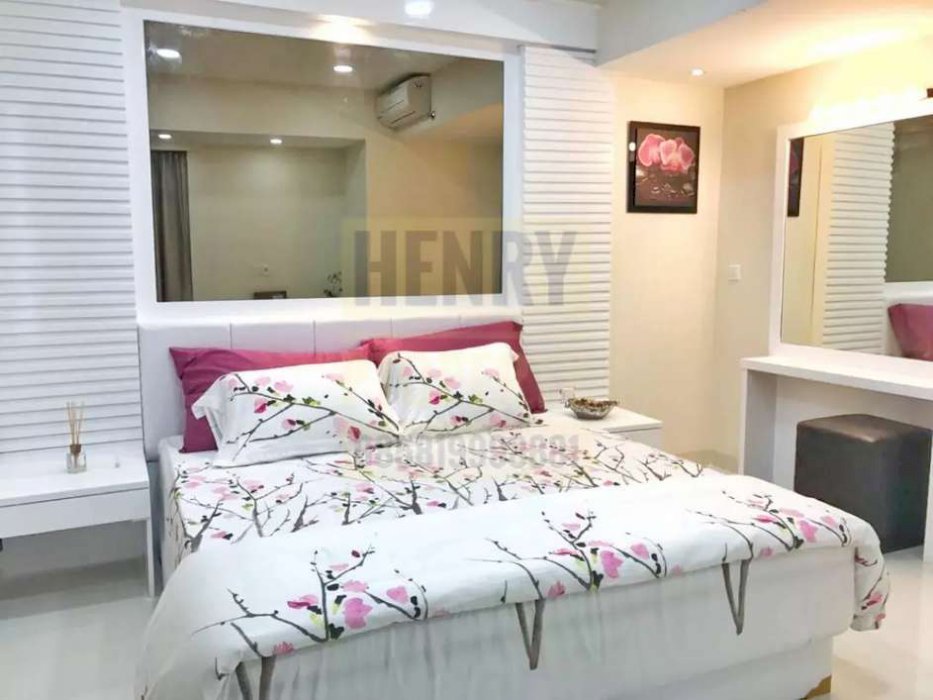 TAMAN ANGGREK CONDOMINIUM Brand New Unit 2+1 BR Full Furnish Mid Fl