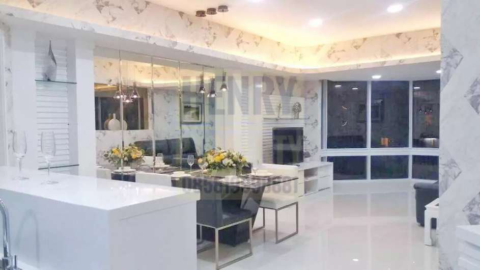 TAMAN ANGGREK CONDOMINIUM Brand New Unit 2+1 BR Full Furnish Mid Fl