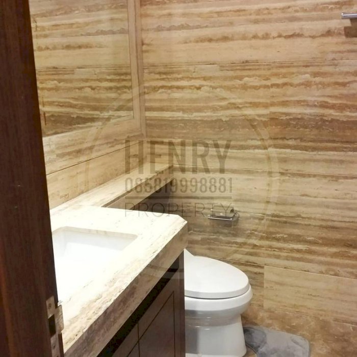 District 8 SCBD Sudirmant unit 1 BR Full Furnish Mid Floor Best View