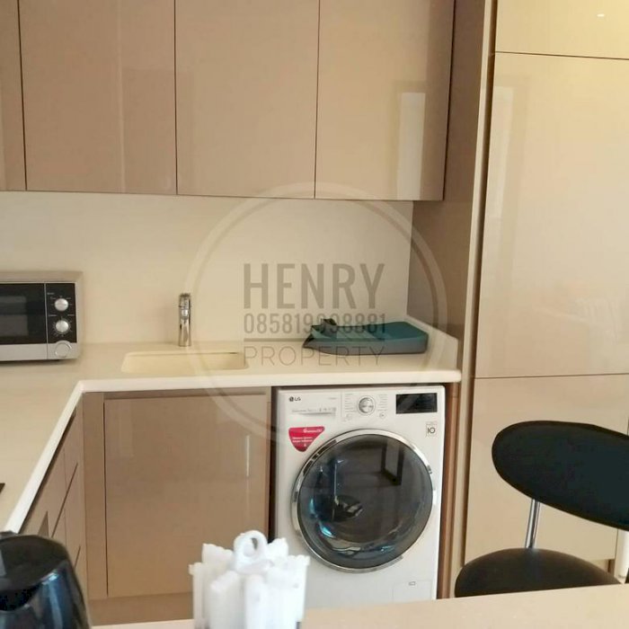 District 8 SCBD Sudirmant unit 1 BR Full Furnish Mid Floor Best View