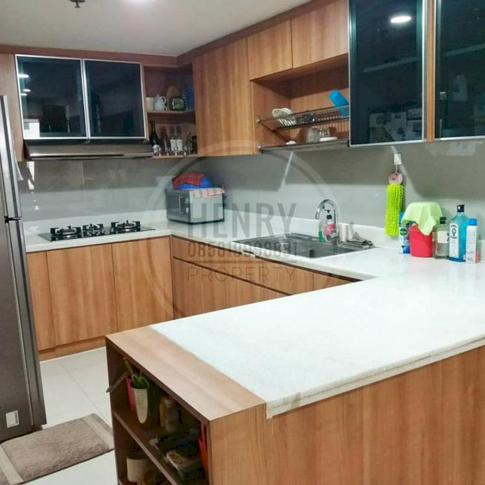 Taman Anggrek Condominiun Unit 2+1BR SUDAH RENOVASI Lantai Atas