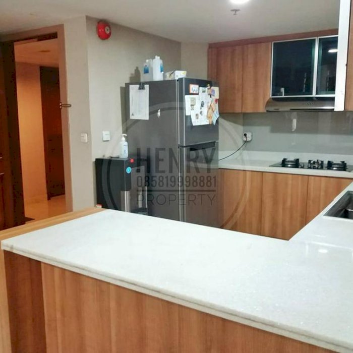 Taman Anggrek Condominiun Unit 2+1BR SUDAH RENOVASI Lantai Atas