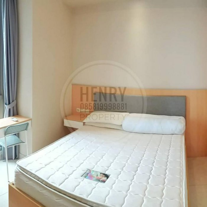 Pool View Mid Floor Full Furnish 3+1 BR Private Lift with Door to unit and more