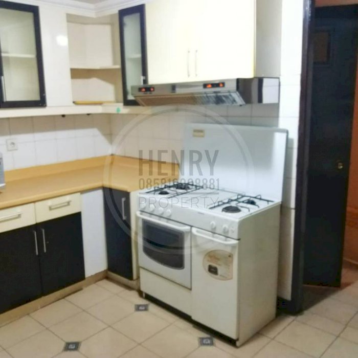 BEST VIEW HARGA MURAH HANYA RP 1.5 M NEGO DI Taman Anggrek Condominium