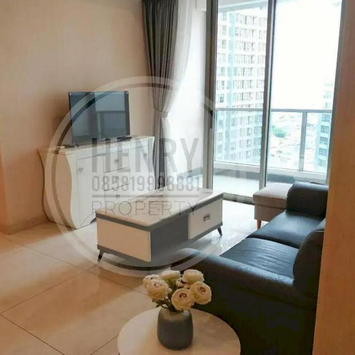 Taman Anggrek Residence unit 3+1 BRs Pool View Mid Floor Private Lift with,