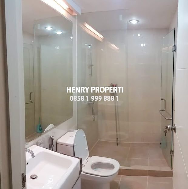 CASA GRANDE RESIDENCE Dijual Cepat 2 Kamar Lantai Tinggi View Pool