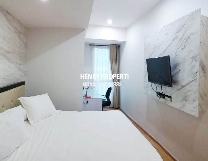 CASA GRANDE RESIDENCE Dijual Cepat 2 Kamar Lantai Tinggi View Pool