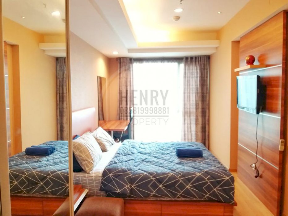 Casa Grande Residence 2BR Full Furnish Mid Floor and Pool View