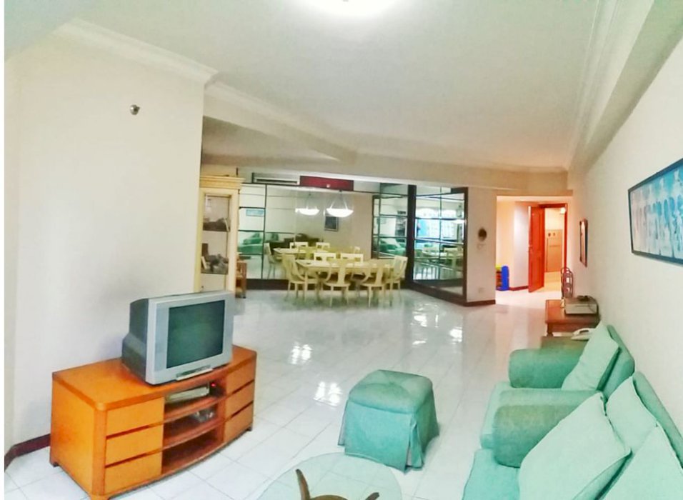 Taman Anggrek Condominium 3+1BR Furnish Mid Floor Best City View