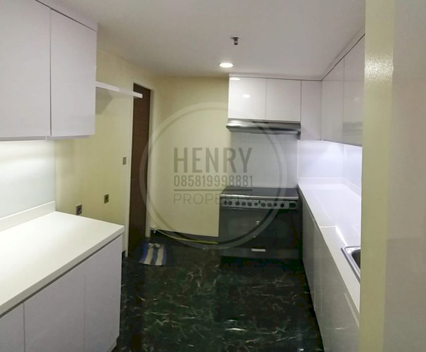 TAMAN ANGGREK CONDOMINIUM a Unit for Living and Hang Out on Dancing