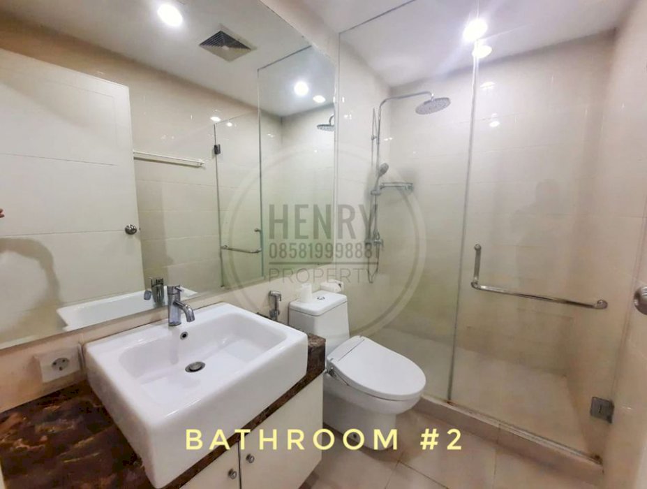 CASA GRANDE RESIDENCE Dijual Cepat Unit 2BR yang Bagus Sekali Pool