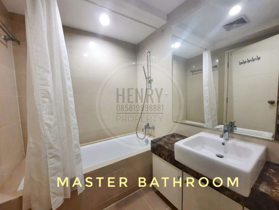 CASA GRANDE RESIDENCE Dijual Cepat Unit 2BR yang Bagus Sekali Pool