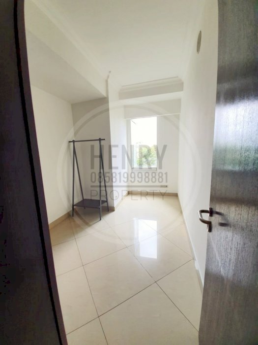 Taman Anggrek Condominium For Sale Renovated 3+1BR  Furnish Low Floor