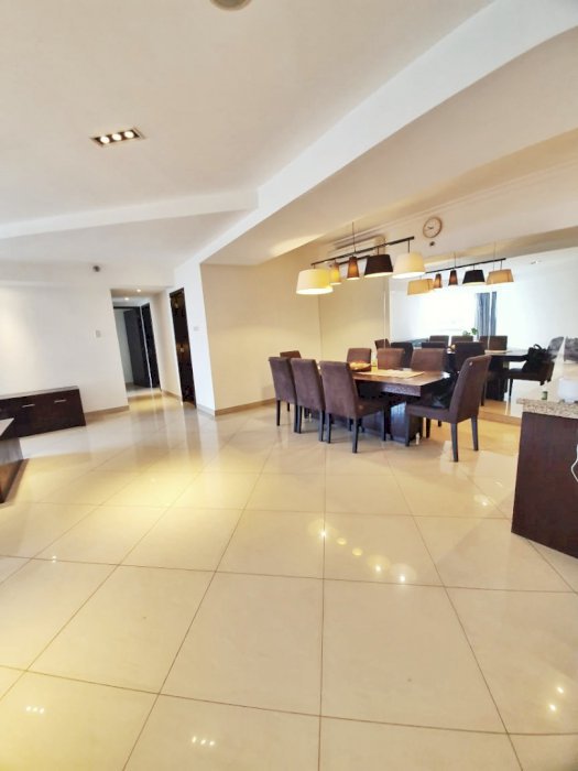 Taman Anggrek Condominium For Sale Renovated 3+1BR  Furnish Low Floor