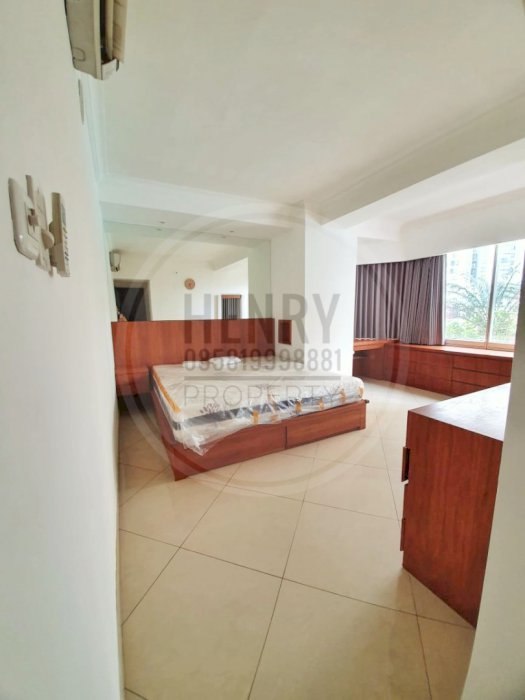 Taman Anggrek Condominium For Sale Renovated 3+1BR  Furnish Low Floor