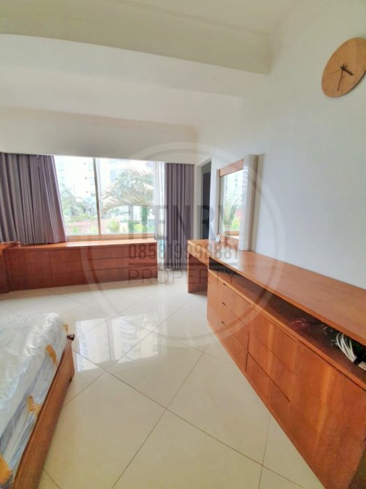 Taman Anggrek Condominium For Sale Renovated 3+1BR  Furnish Low Floor