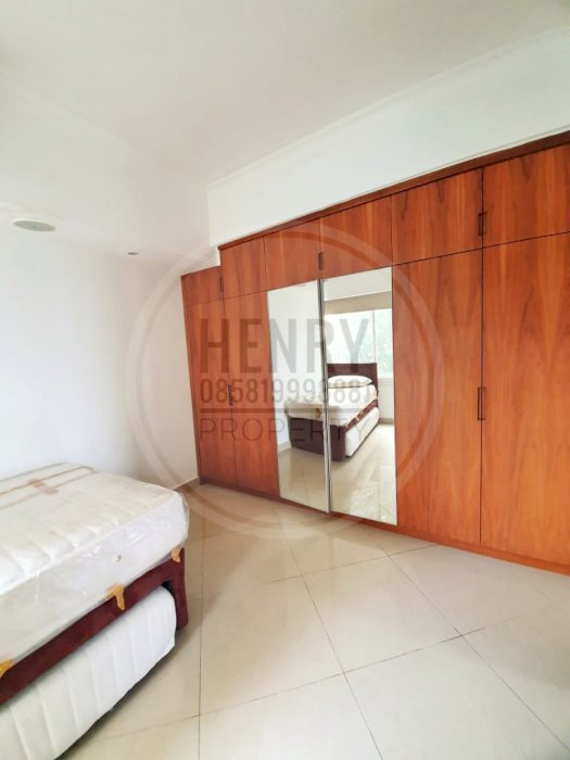 Taman Anggrek Condominium For Sale Renovated 3+1BR  Furnish Low Floor