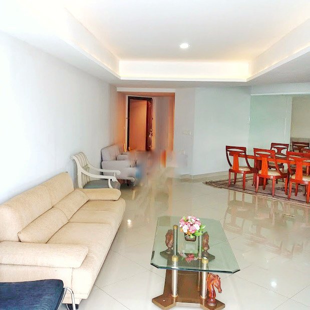 BEST VIEW with BEST PRICE at 3+1BR Renovated Unit Furnish High Floor