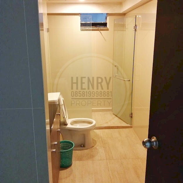 BEST VIEW with BEST PRICE at 3+1BR Renovated Unit Furnish High Floor