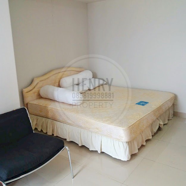 BEST VIEW with BEST PRICE at 3+1BR Renovated Unit Furnish High Floor