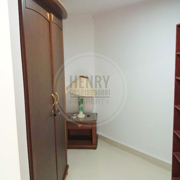 BEST VIEW with BEST PRICE at 3+1BR Renovated Unit Furnish High Floor