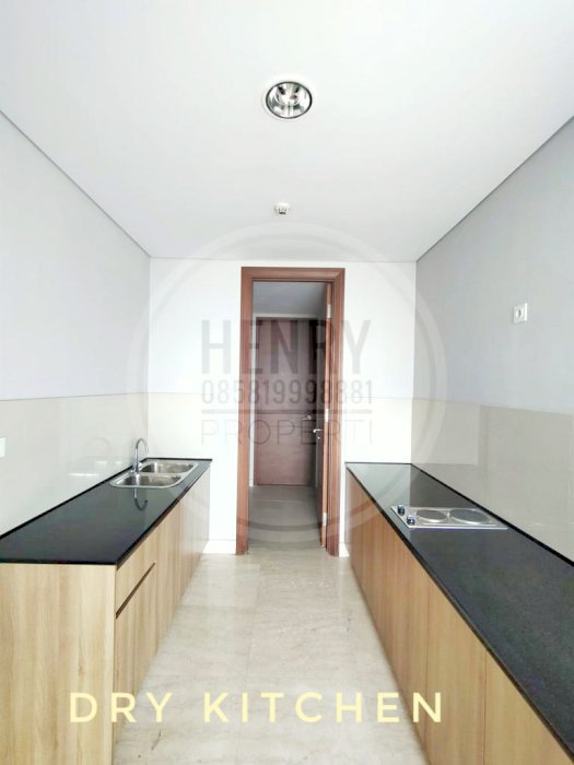 DIJUAL CEPAT Harga Spesial 2+1BR Apartment Windsor Mid Fl City View