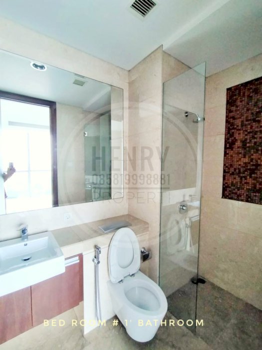 DIJUAL CEPAT Harga Spesial 2+1BR Apartment Windsor Mid Fl City View