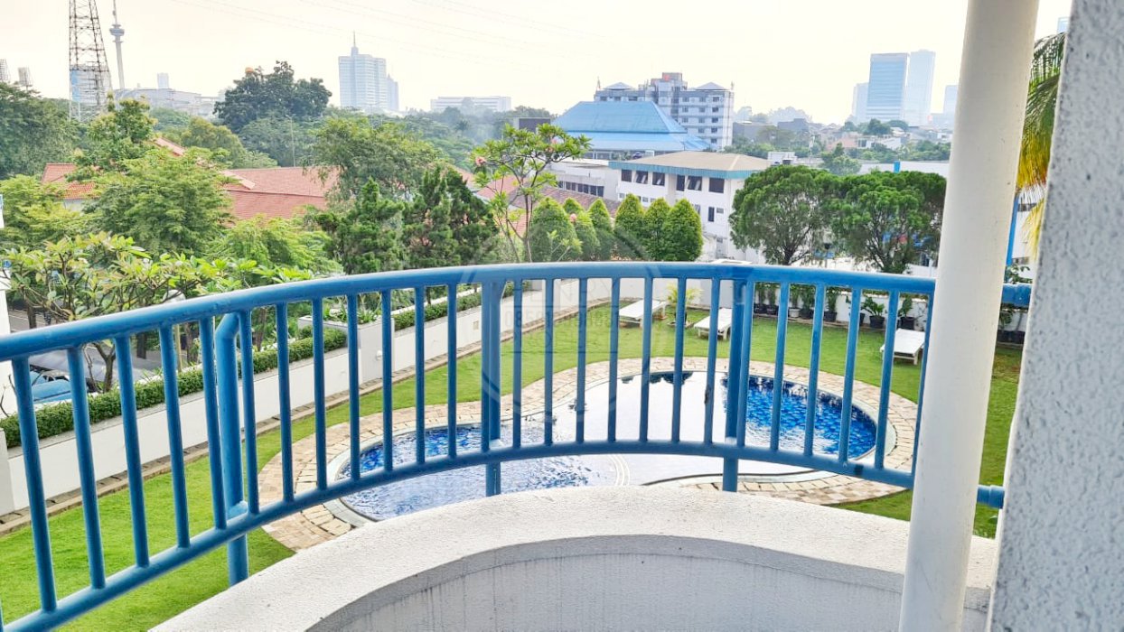Park Royale Executive For Rent 2BR Just Renovated New Furnish Low Fl