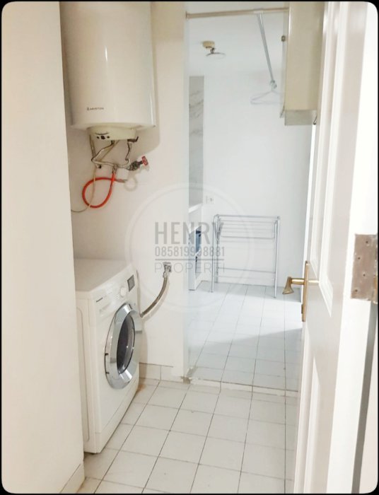 Dijual Cepat Unit 2+1BR Full Renovasi dan Furnish Baru Semua Mid Fl