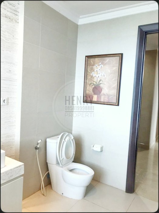 FOR SALEÂ  Sudah Sertifikat bisa KPA unit 4+1 BR di Apt. Residence 8