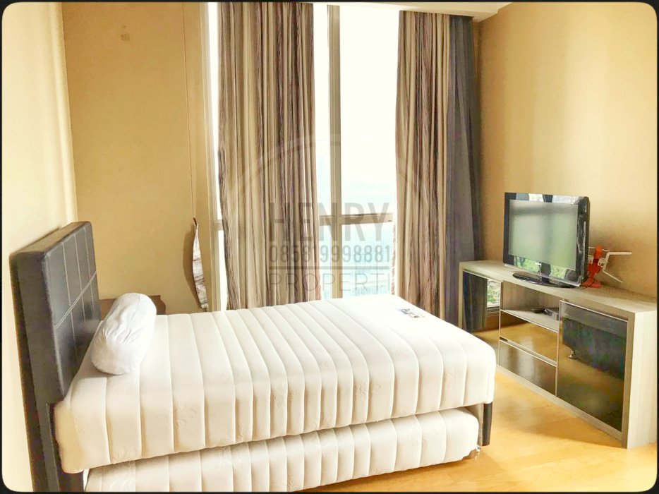 FOR SALEÂ  Sudah Sertifikat bisa KPA unit 4+1 BR di Apt. Residence 8