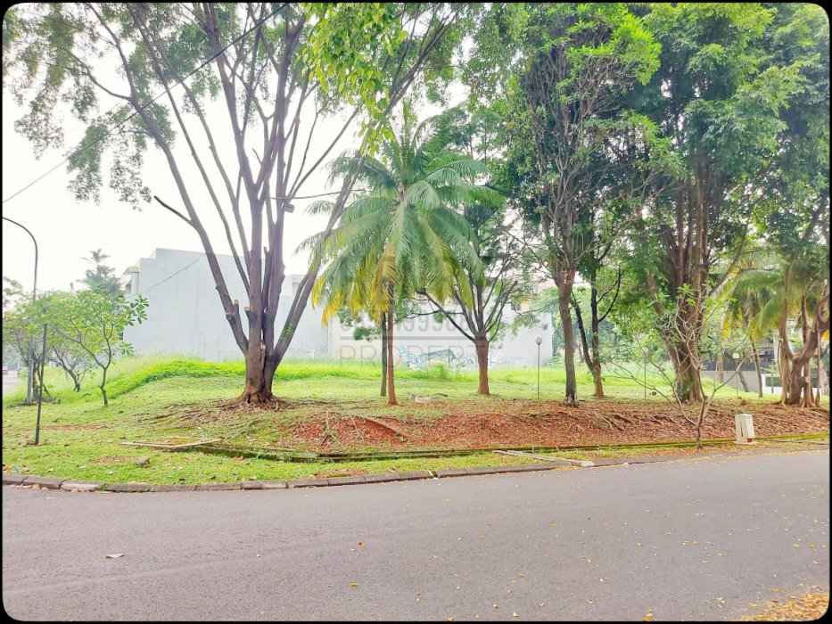 Dijual Tanah di Metro Alam Pondok Indah Hadap Utara 325 m2