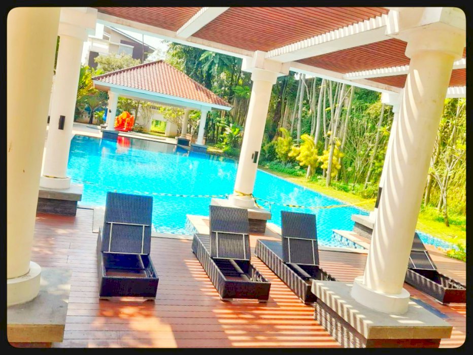 DIJUAL CEPAT RUMAH BERASA VILLA EMERALD COVE Gading Serpong Ada Lift