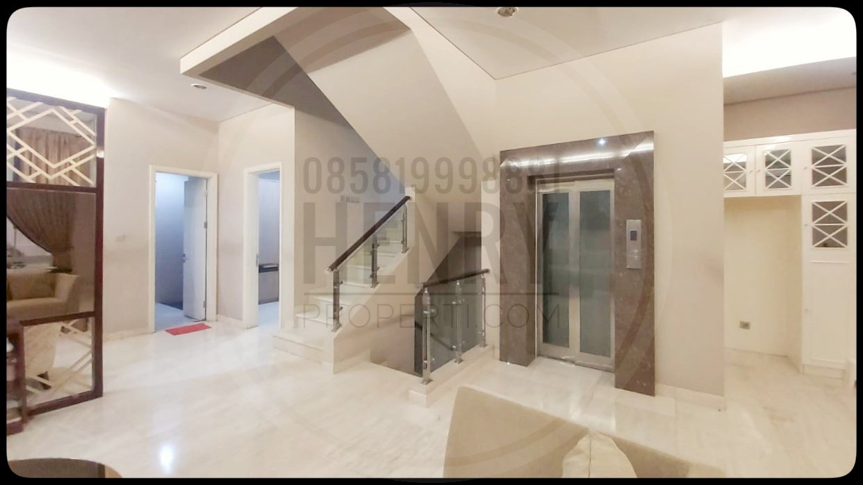 DIJUAL CEPAT RUMAH BERASA VILLA EMERALD COVE Gading Serpong Ada Lift
