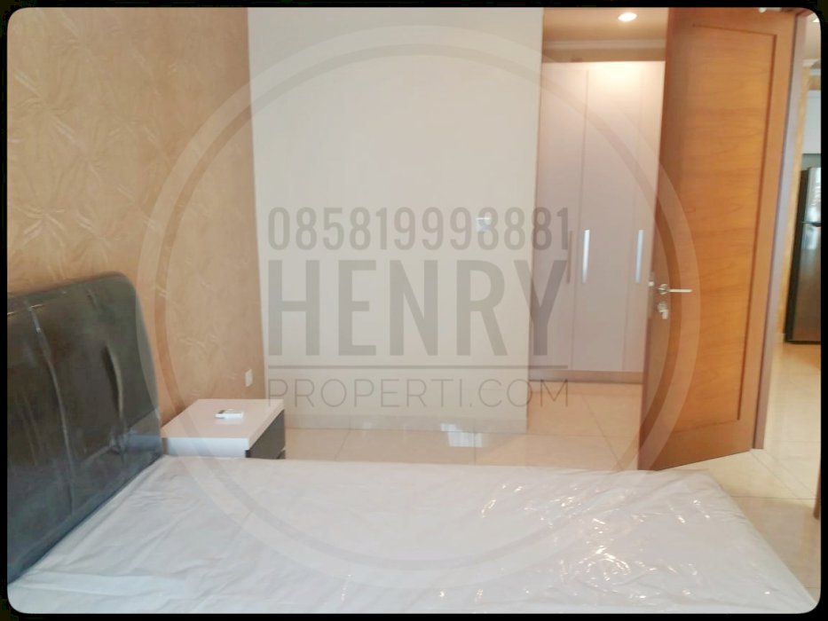 Dijual Cepat 2+1BR Full Furnish Pool View Mid Floor Taman Anggrek Res