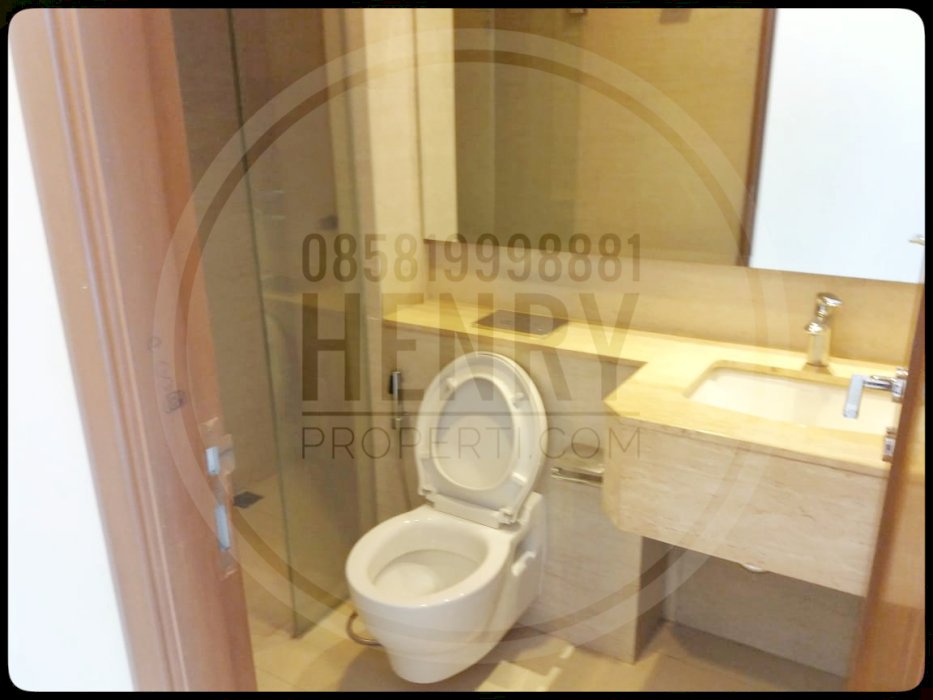 Dijual Cepat 2+1BR Full Furnish Pool View Mid Floor Taman Anggrek Res